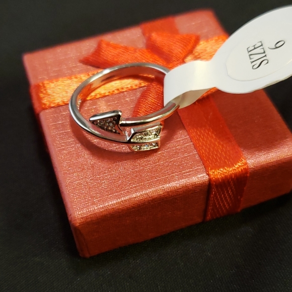Silver Arrow Ring - Picture 2 of 3